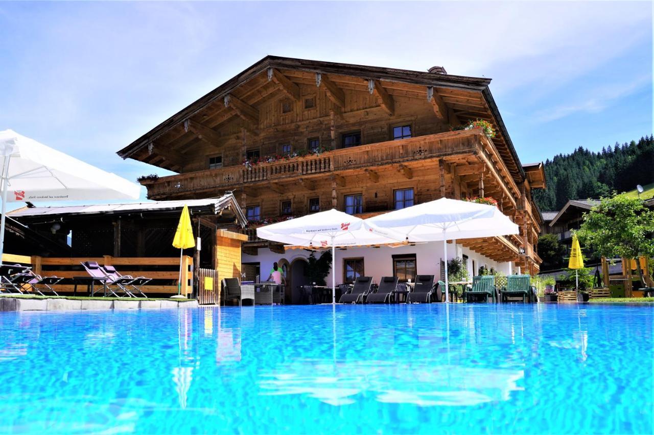 Hotel Aschauer Hof Z'Fritzn เคิร์ชแบร์ก อิน ทิโรล ภายนอก รูปภาพ