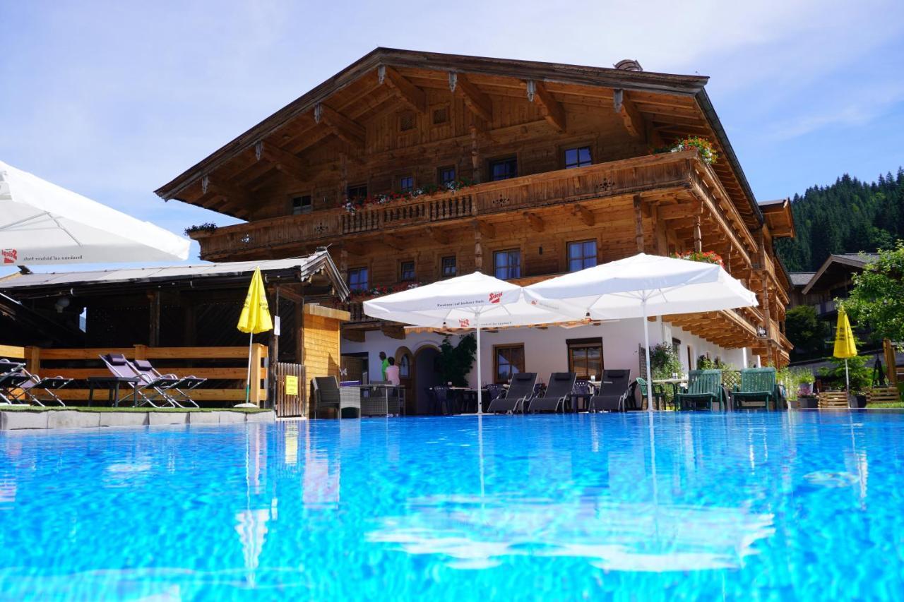 Hotel Aschauer Hof Z'Fritzn เคิร์ชแบร์ก อิน ทิโรล ภายนอก รูปภาพ